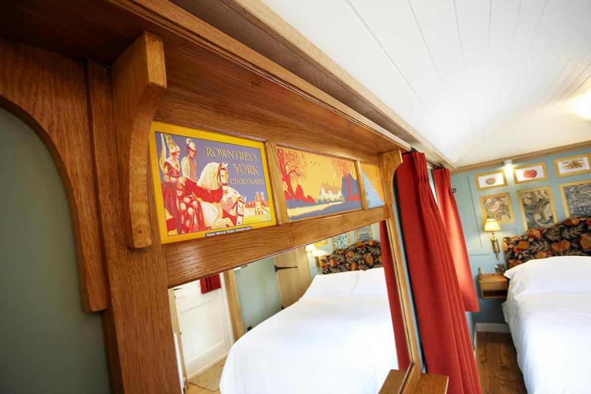 Hornington Manor Luxury Shepherd Huts Γιορκ Εξωτερικό φωτογραφία